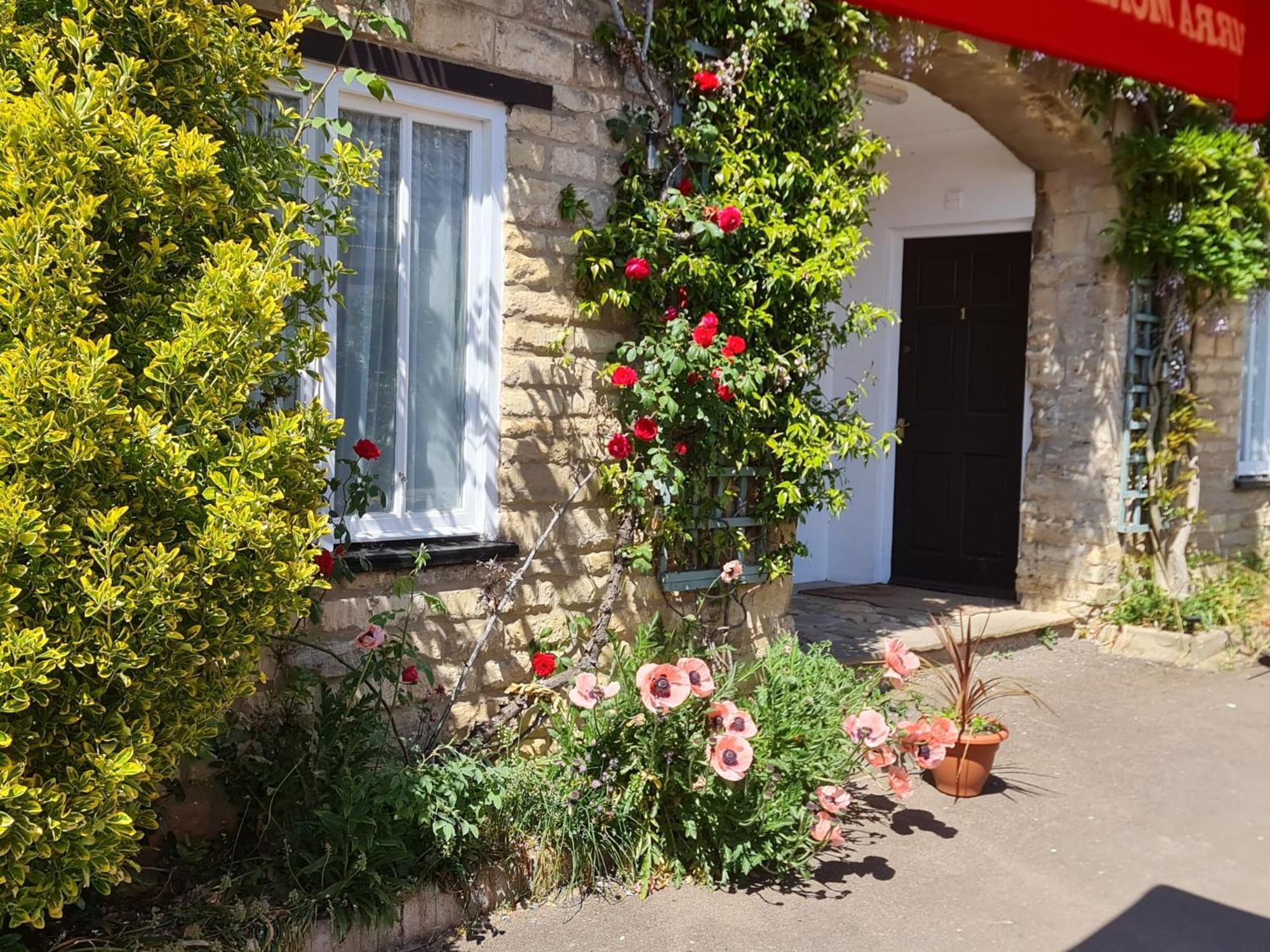 The Ship Inn Oundle Exterior photo